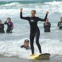 La Escuela Cántabra de Surf Quicksilver & Roxy organiza campamentos de aprendizaje y perfeccionamiento de surf en verano 2019 para chicos y chicas