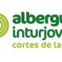 El albergue Inturjoven Cortes de la Frontera se encuentra situado en el Parque Natural de los Arcornocales, en la Sierra del Aljibe, en Málaga. Dispon