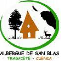 El albergue juvenil San Blas se encuentra junto al nacimiento del río Júcar y muy cercano a los nacimientos del río Cuervo y del río Tajo, en pleno Pa