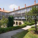 El Albergue Residencia Juvenil Florentino Lopez Cuevillas se encuentra junto al campus universitario en pleno centro histórico de la ciudad de Ourense