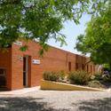 El Albergue Juvenil Calarreona se encuentra en el Parque Natural de Cabo Cope, Espacio Protegido y de Interés Geomorfológico de Cuatro Calas junto al 