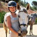 Horseway ofrece campamentos de equitación y naturaleza para niños y jóvenes de 5 a 16 años con los caballos de Yeguada Farriols en el parque natural d