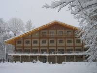 Albergue Espinosa de los Monteros campamento juvenil