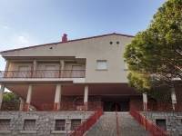 Albergue El Colladito en Collado Mediano, nieve y multiaventura