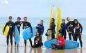 Art Surf Camp ofrece sus campamentos de surf en verano 2019 para chicos y chicas de 8 a 17 años en la playa de Razo en Carballo, A Coruña (Galicia)