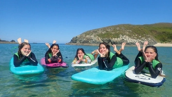Campamento de Surf Alawa Surf Camp